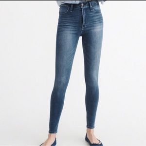 Abercrombie & Fitch Simone high rise super skinny jeans in size 6S